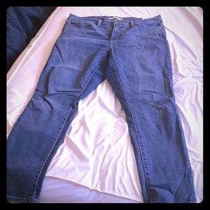 Levi’s 311 shaping skinny jeans